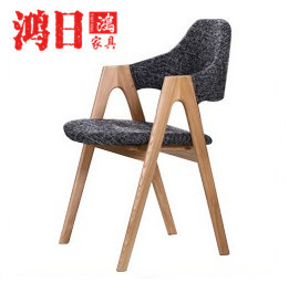 Nordic solid wood chairs are simple and casual